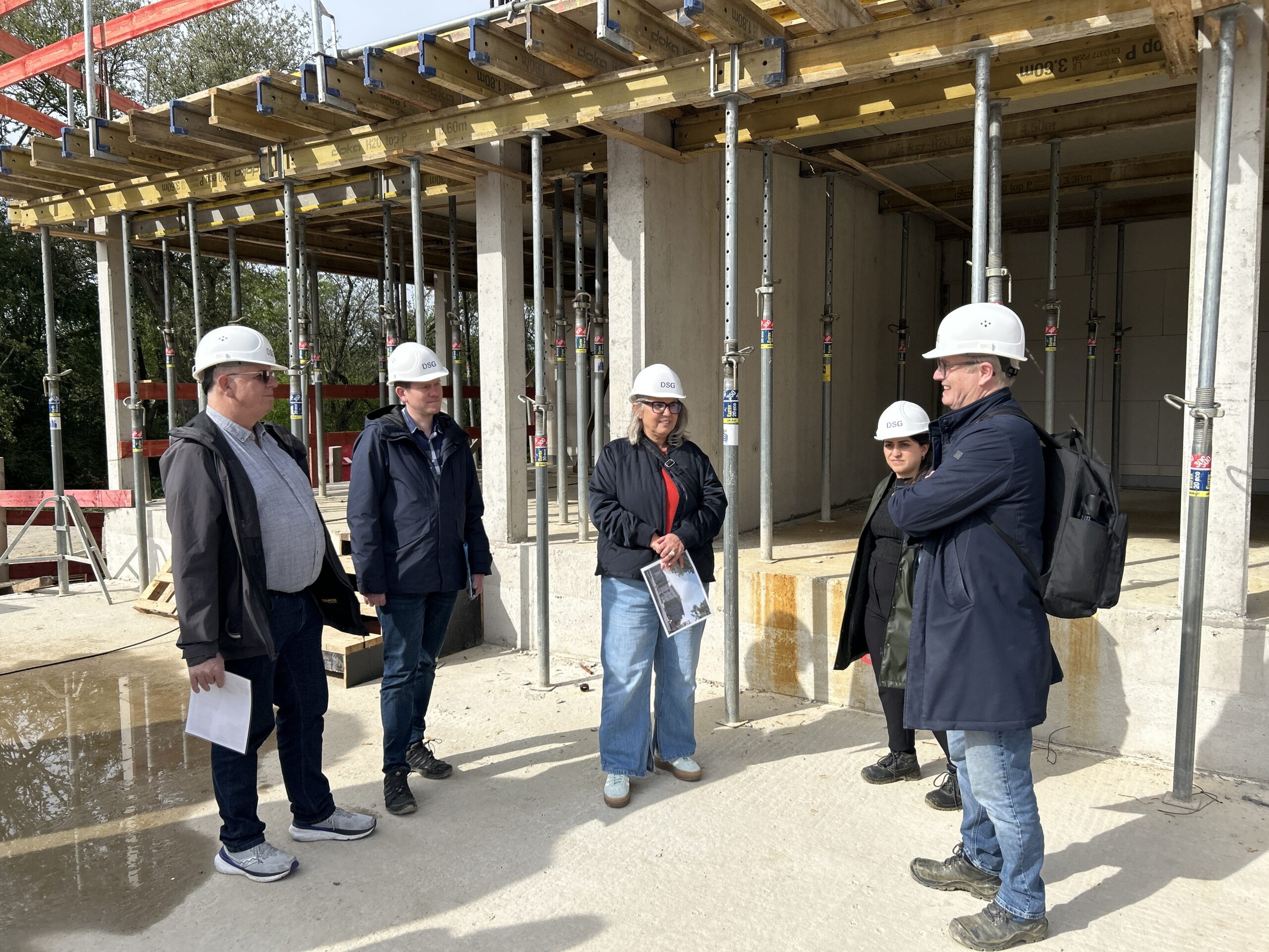 DSG Dortmund Baustellenbesichtigung Wohnungsbau Hörde Anja Butschkau Rolf Gemmecke Stettiner Straße